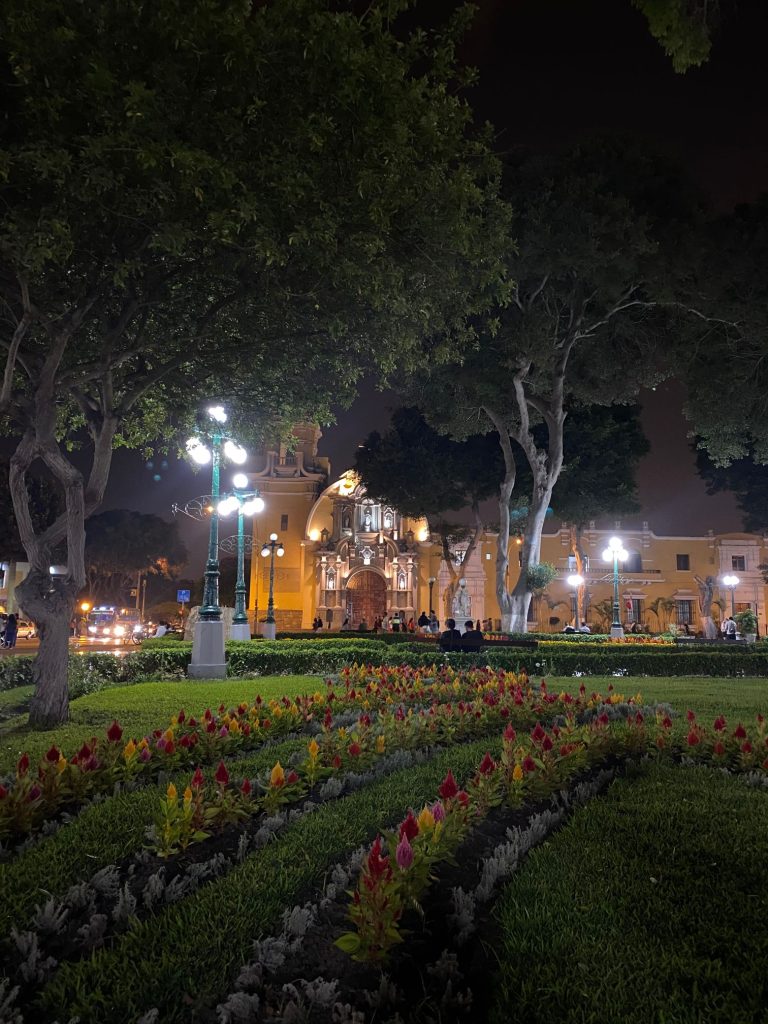 Barranco bei Nacht