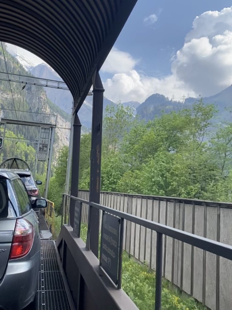 Autozug Kandersteg - Camping Schweiz